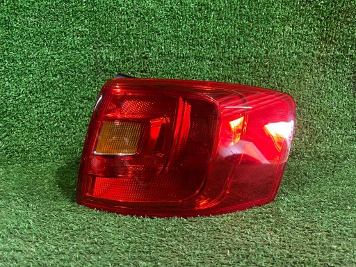 LAMPA FAR ZADNJA  DESNA STRANA VW JETTA 5C