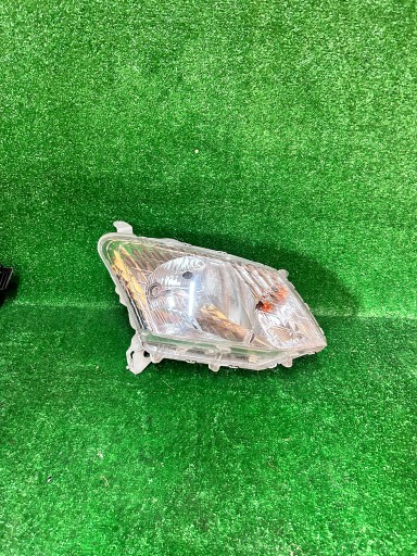 FAR DESNA STRANA ISUZU D-MAX