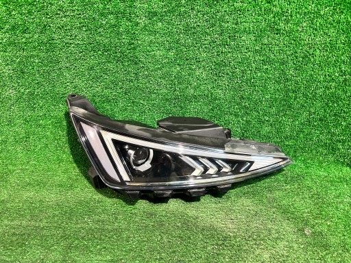 FAR DESNA STRANA HYUNDAI ELANTRA VI