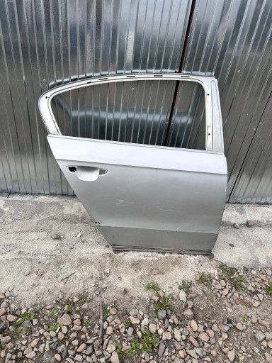 VRATA ZADNJA DESNA VW PASSAT B7 LIMUZINA / SEDAN NR.06
