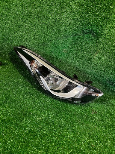 FAR DESNA STRANA HYUNDAI ELANTRA 11- 92102-3X