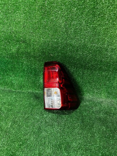 LAMPA FAR ZADNJI ZADNJA  DESNA STRANA TOYOTA HILUX VIII