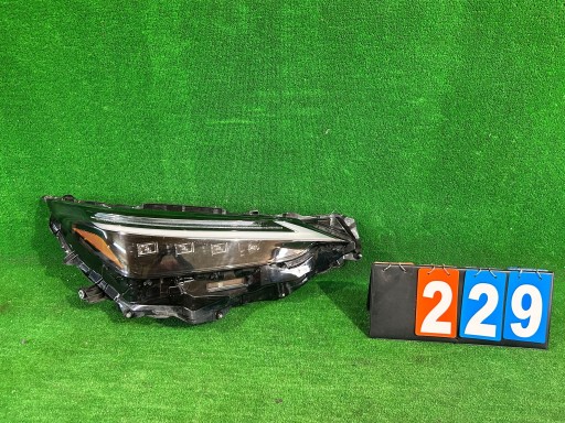 FAR DESNA STRANA LEXUS NX II 2021- FULL LED NR.R229