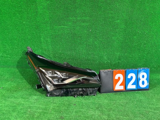 FAR DESNA STRANA LEXUS NX REDIZAJN 17-21 FULL LED NR.R228