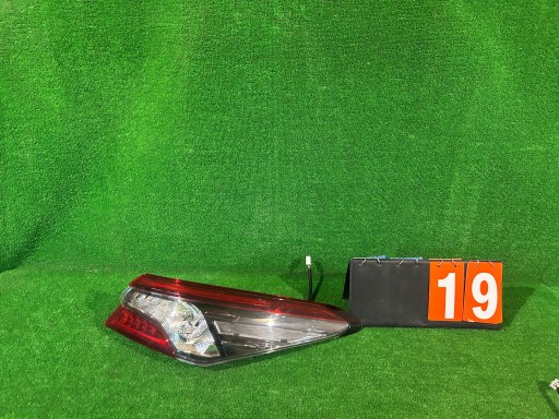 LAMPA FAR ZADNJI ZADNJA  DESNA STRANA TOYOTA CAMRY VIII LED
