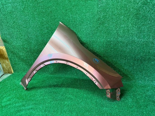 BLATOBRAN PREDNJA STRANA DESNA LEXUS LBX NR.03