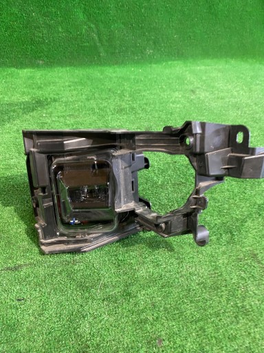 MAGLENKA LIJEVA STRANA LAMPA FAR LEXUS RX V 22- NR.65