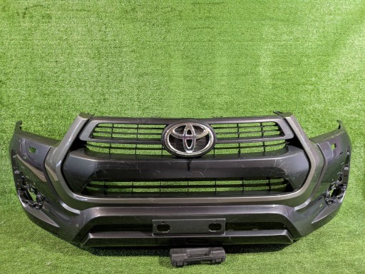 BRANIK PREDNJA STRANA TOYOTA HILUX VIII REDIZAJN 21- GR SPORT NR.8383