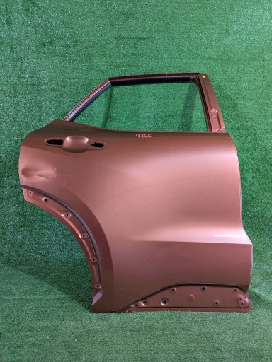 VRATA ZADNJA DESNA STRANA ZADNJI LEXUS LBX 24- NR.4265