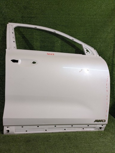 VRATA PREDNJA STRANA DESNA KIA SORENTO III NR.D4562