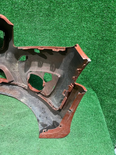 BRANIK PREDNJA STRANA VOLVO C30 REDIZAJN 10-12 NR.2990