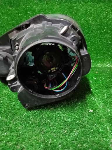 FAR DESNA STRANA VW GOLF V JETTA XENON 1K6941032 NR.R