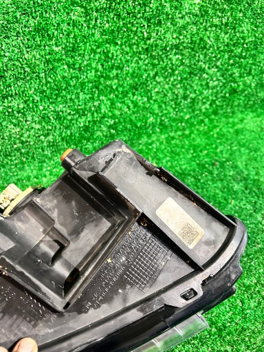 FAR DESNA STRANA DODGE CHARGER XENON 15- NR.54