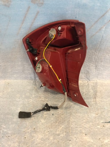KIA PICANTO II LAMPA FAR DESNA STRANA ZADNJI KIA PICANTO II LAMPA FAR DESNA STRANA ZADNJI