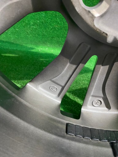 ALUMINIJSKA FELGA LEXUS UX NX RX 18” 7J ET45 NR.F069 ALUMINIJSKA FELGA LEXUS UX NX RX 18” 7J ET45 NR.F069