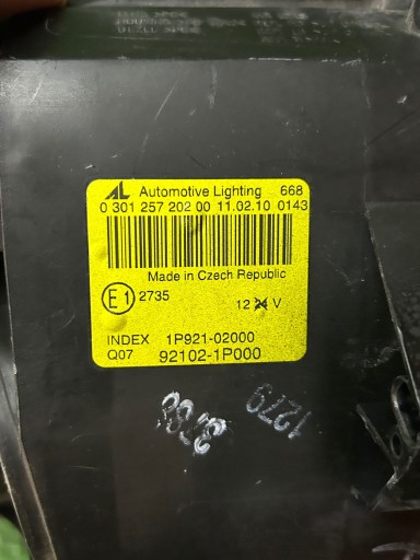 FAR DESNA STRANA KIA VENGA NR:145