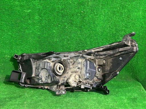 FAR DESNA STRANA TOYOTA HILUX VIII NR163