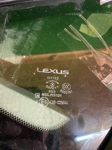 STAKLO BOČNI TROKUT DESNA STRANA LEXUS NX NX250 STAKLO BOČNI TROKUT DESNA STRANA LEXUS NX NX250