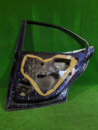 VRATA ZADNJA DESNA STRANA ZADNJI LEXUS IS III 13- NR.3253