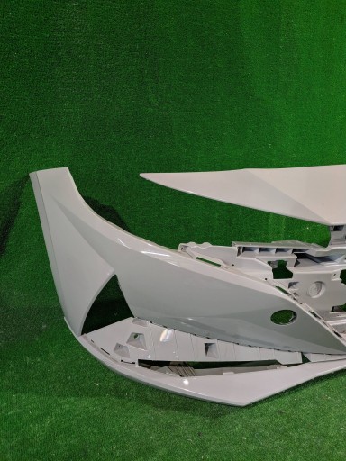 BRANIK PREDNJA STRANA HYUNDAI ELANTRA VII 20- NR.7428