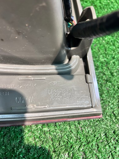 LAMPA FAR ZADNJA ZADNJI DESNA STRANA FORD RANGER III LAMPA FAR ZADNJA ZADNJI DESNA STRANA FORD RANGER III