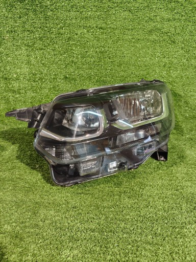 FAR LIJEVA STRANA PREDNJA TOYOTA PROACE CITY VERSO NR.1111