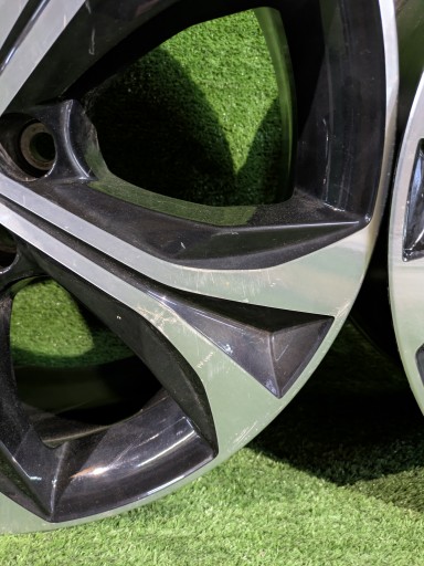 ALUMINIJSKA FELGA TOYOTA 20” HIGHLANDER LEXUS GS RX NX NR.196