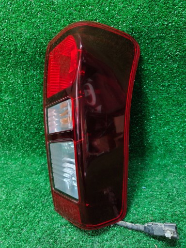 LAMPA FAR ZADNJI ZADNJA DESNA STRANA ISUZU D-MAX II 12- NR.L215 LAMPA FAR ZADNJI ZADNJA DESNA STRANA ISUZU D-MAX II 12- NR.L215