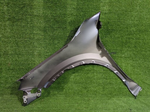 BLATOBRAN PREDNJA STRANA DESNA LEXUS LBX NR.B702 BLATOBRAN PREDNJA STRANA DESNA LEXUS LBX NR.B702