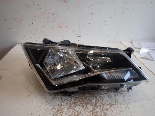 LAMPA FAR PREDNJI DESNI SEAT ATECA 2016-