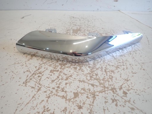 KROM BRANIKA DESNI ZADNJI CHRYSLER PACIFICA