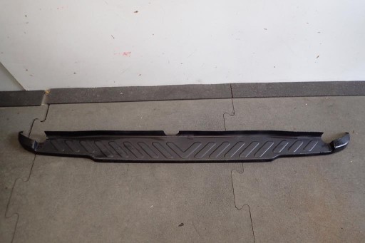 POKLOPAC BRANIKA ZADNJI NISSAN NAVARA NP300 15-