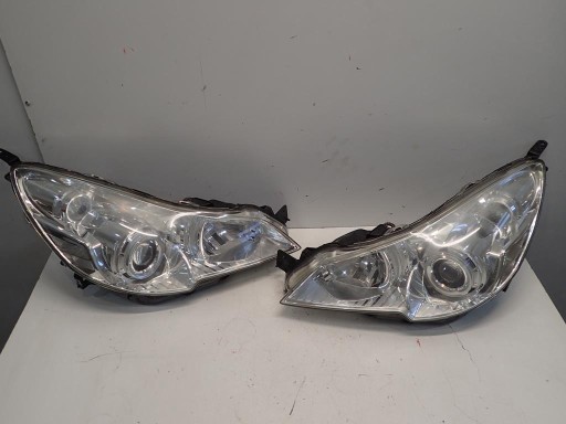 LAMPA FAR PREDNJI DESNA STRANA SUBARU LEGACY OUTBACK 09-12 XENON