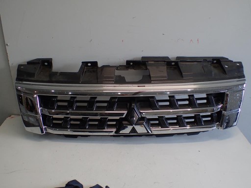 MASKA MITSUBISHI PAJERO IV REDIZAJN 15-