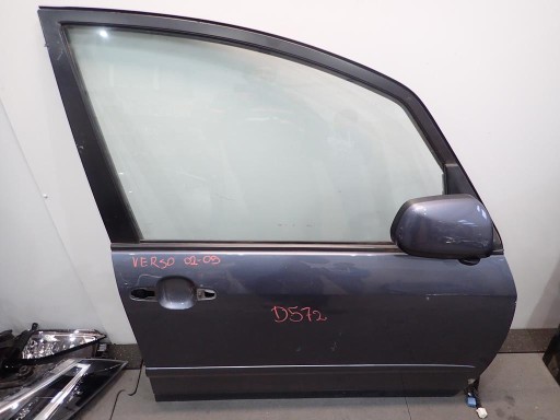 VRATA PREDNJI DESNA TOYOTA COROLLA VERSO 02-0