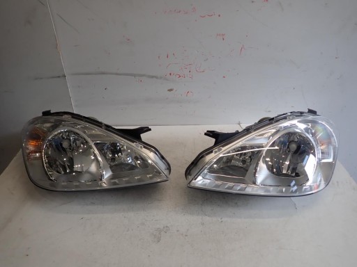 LAMPA FAR PREDNJI DESNI MERCEDES A-KLASA W169 REDIZAJN 2008- A1698205861