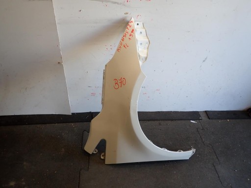 BLATOBRAN PREDNJI DESNI TOYOTA AVENSIS T27 REDIZAJN T29 2015-