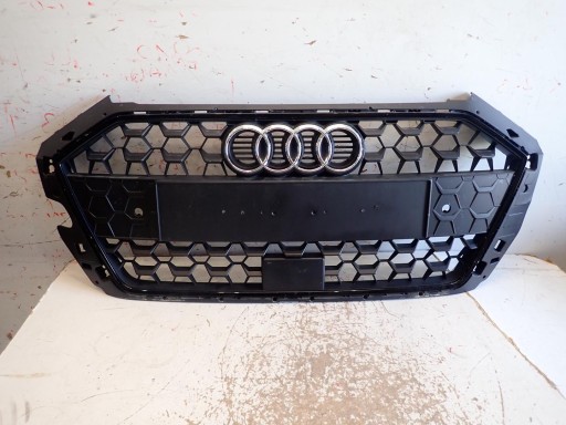 MASKA AUDI A1 II 2018- 82A853651B
