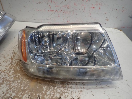 LAMPA FAR PREDNJI DESNI JEEP CHEROKEE II WJ 1999-