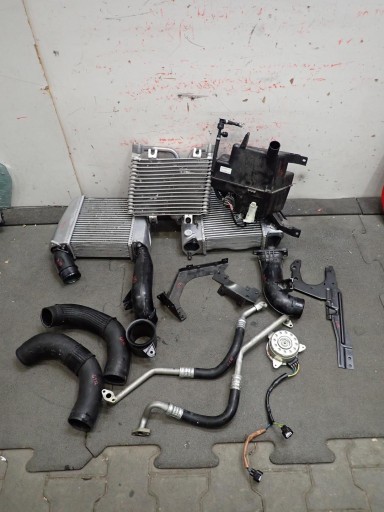 HLADNJAK ZRAKA INTERCOOLER NISSAN GTR D2122A-05