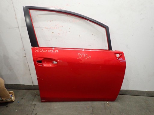 VRATA PREDNJI DESNA TOYOTA VERSO 2009-