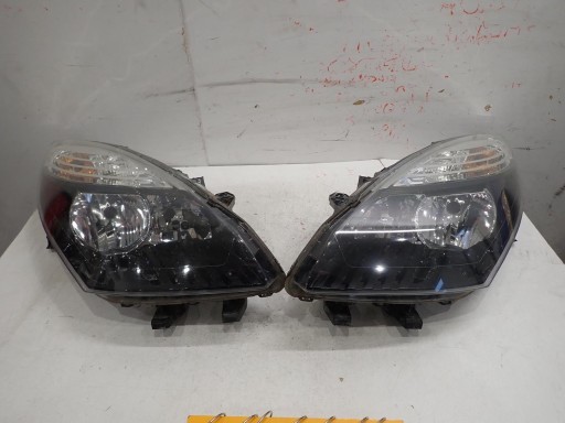 LAMPA FAR PREDNJI DESNI RENAULT SCENIC III 2009-2012 260100023