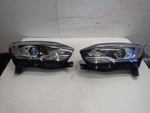 LAMPA FAR PREDNJI DESNI RENAULT SCENIC IV 2016- 260100943