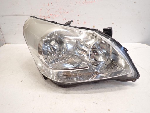 LAMPA FAR PREDNJI DESNI TOYOTA VERSO 2009-2012 81110-0F090