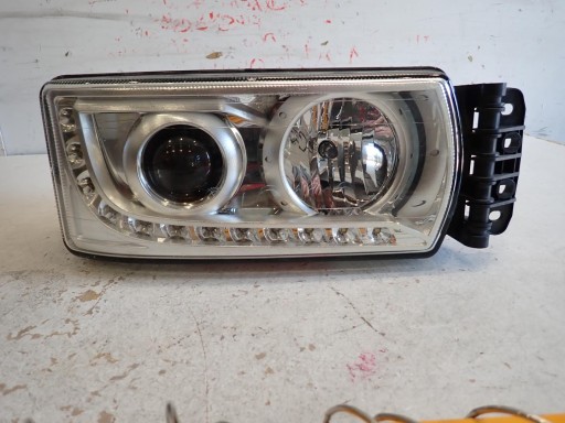 LAMPA FAR PREDNJI DESNI IVECO STRALIS 2013- LED