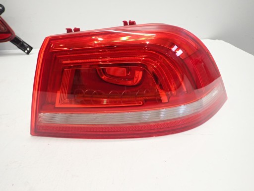LAMPA FAR ZADNJI ZADNJA  DESNI VW EOS REDIZAJN 2011- 1Q0945096S