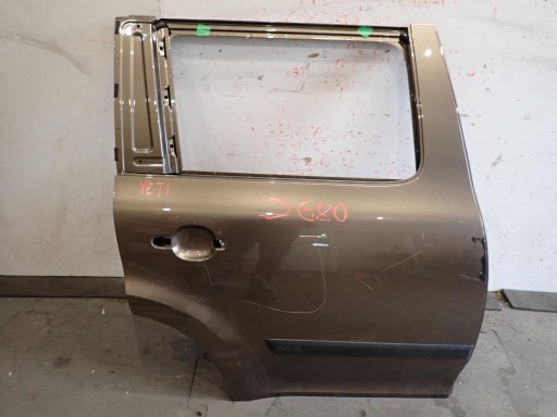 VRATA ZADNJI ZADNJA DESNA SKODA YETI 2009- 5L