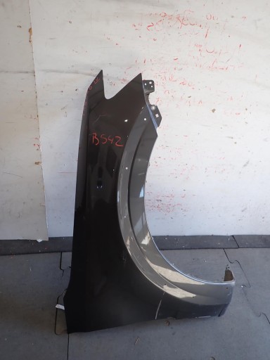 BLATOBRAN PREDNJI DESNI MITSUBISHI PAJERO IV 2007-