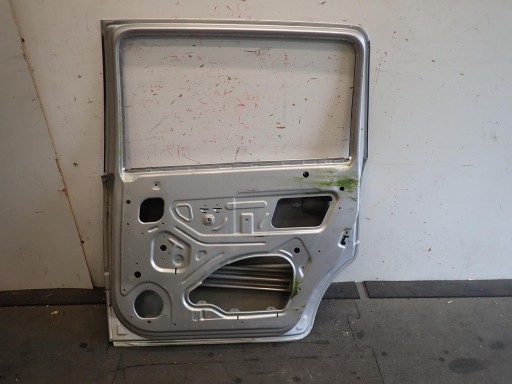 VRATA ZADNJI ZADNJA DESNA OPEL ZAFIRA B 2005-2012 VRATA ZADNJI ZADNJA DESNA OPEL ZAFIRA B 2005-2012