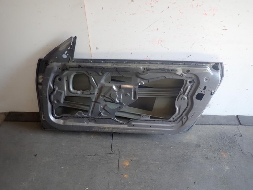 VRATA PREDNJI DESNA BMW 3 E92 E93 VRATA PREDNJI DESNA BMW 3 E92 E93